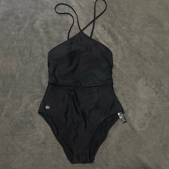 Biliblond Elegant Black One-Piece Swimsuit - Picture 5 of 5